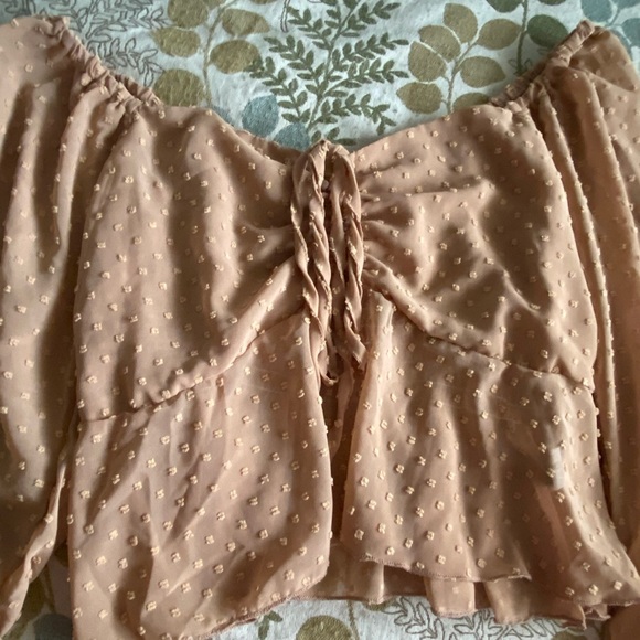 Women's blouse - Picture 2 of 3